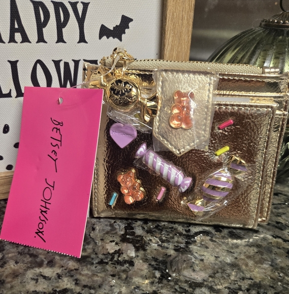 Betsey Johnson Gold Candy Bifold Wallet NWT - Picture 6 of 7
